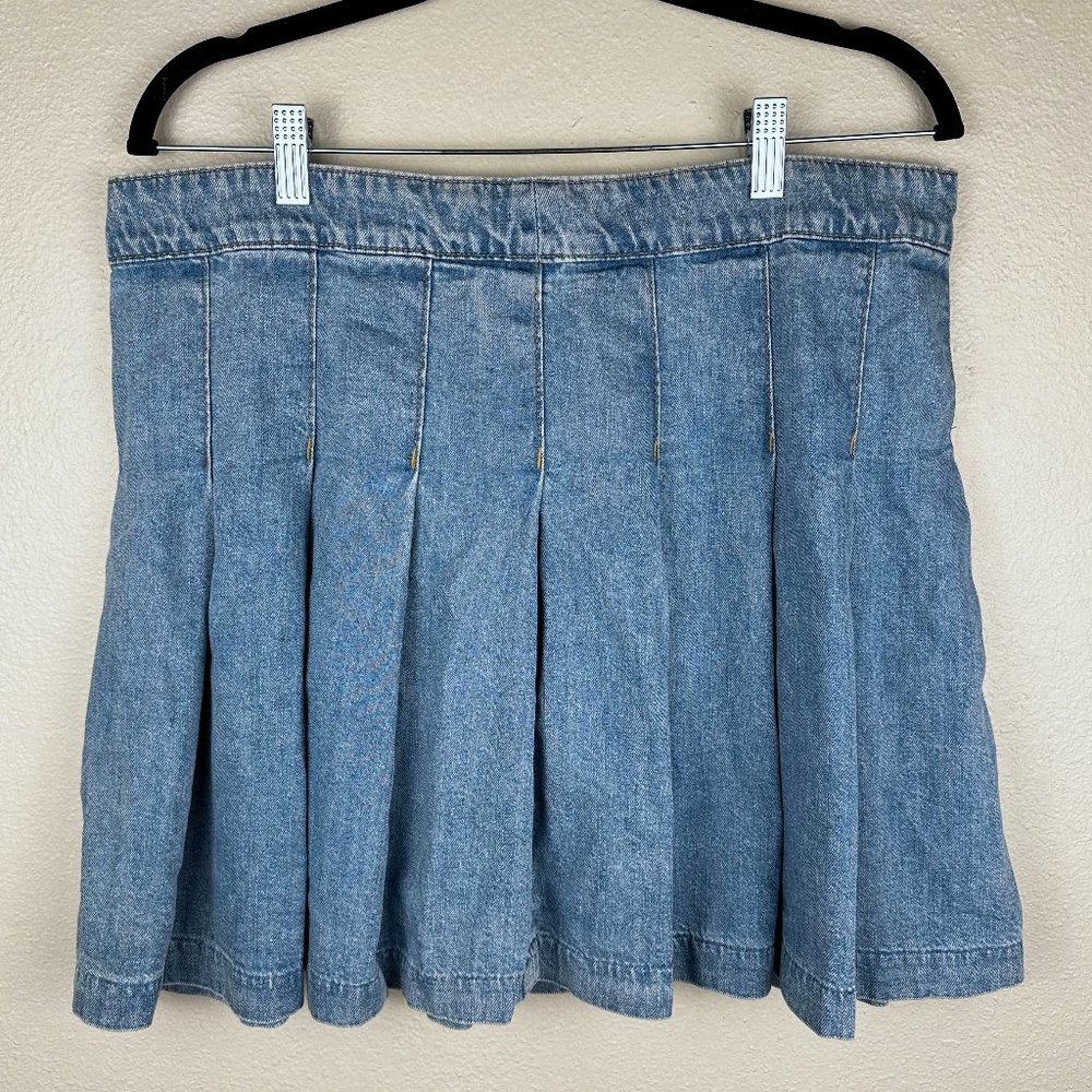H&M Divided Denim Skirt Pleated Mini Light Wash Size 14 XL